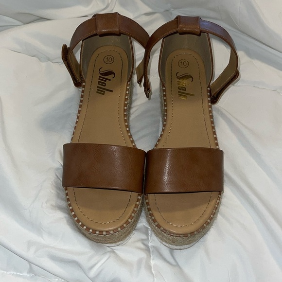 Women’s Wedge Sandals - Picture 1 of 2